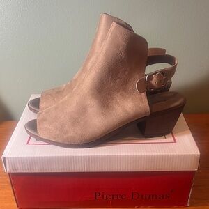 Pierre Dumas Women's Brown Peep-Toe Slingback Shoes